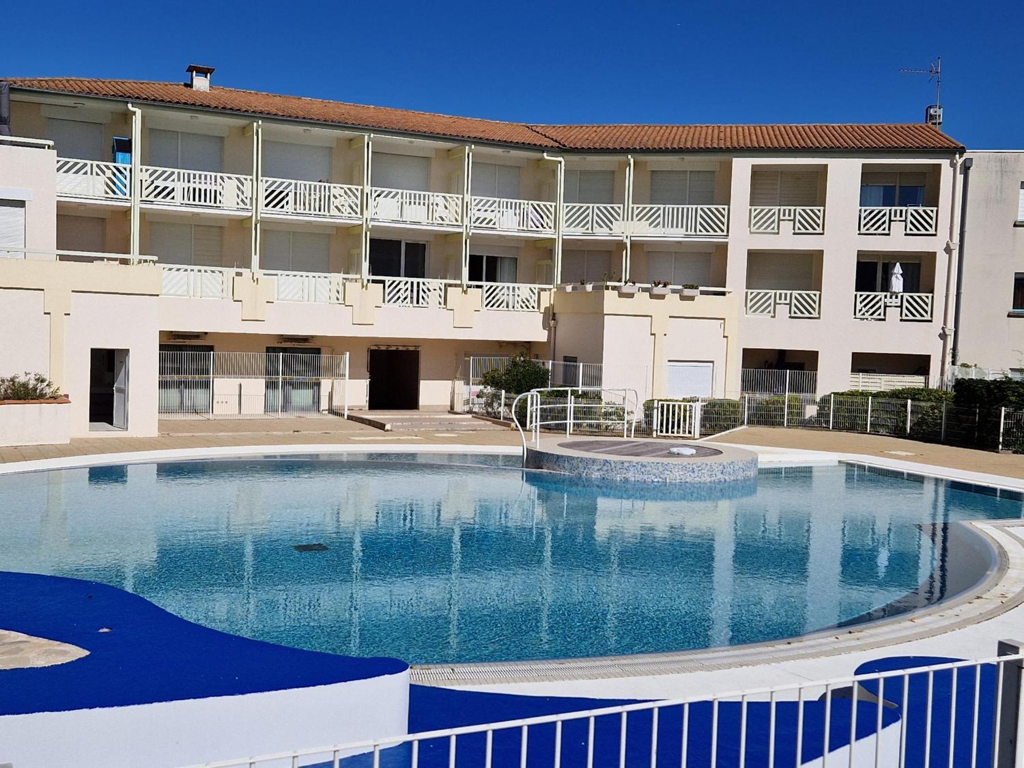 Appartement Pres De La Plage - 4 Pers, Piscine Ouverte, Parking, Animaux Acceptes - Fr-1-706-12 Châtelaillon-Plage Kültér fotó